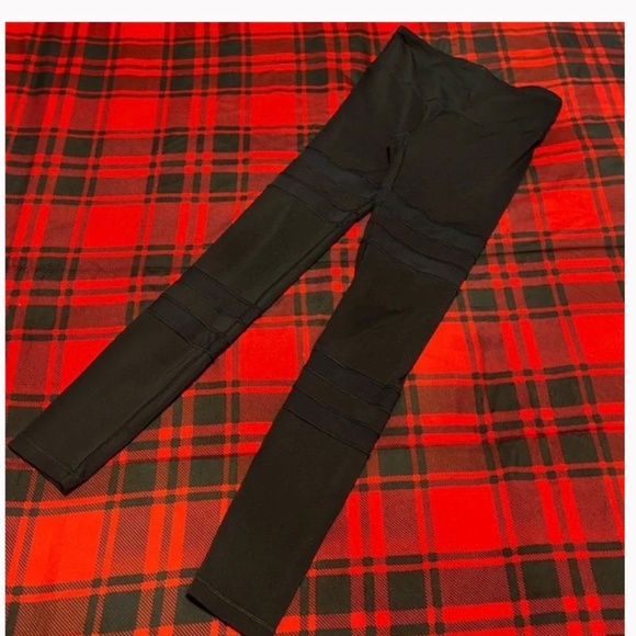 Ivivva By Lululemon Rhythmic Tight Se Mesh Stripe Leggings Size 12 Black Dance - Picture 4 of 10